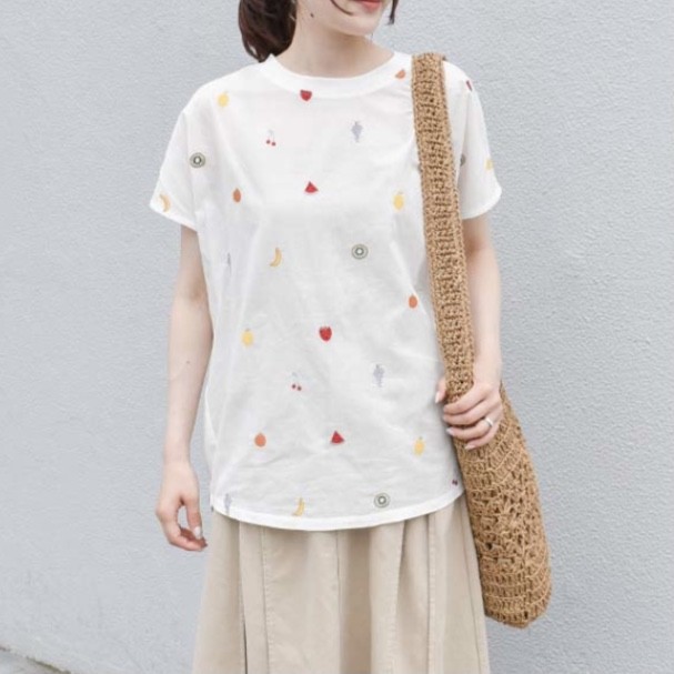 フルーツ総刺繍Tシャツ