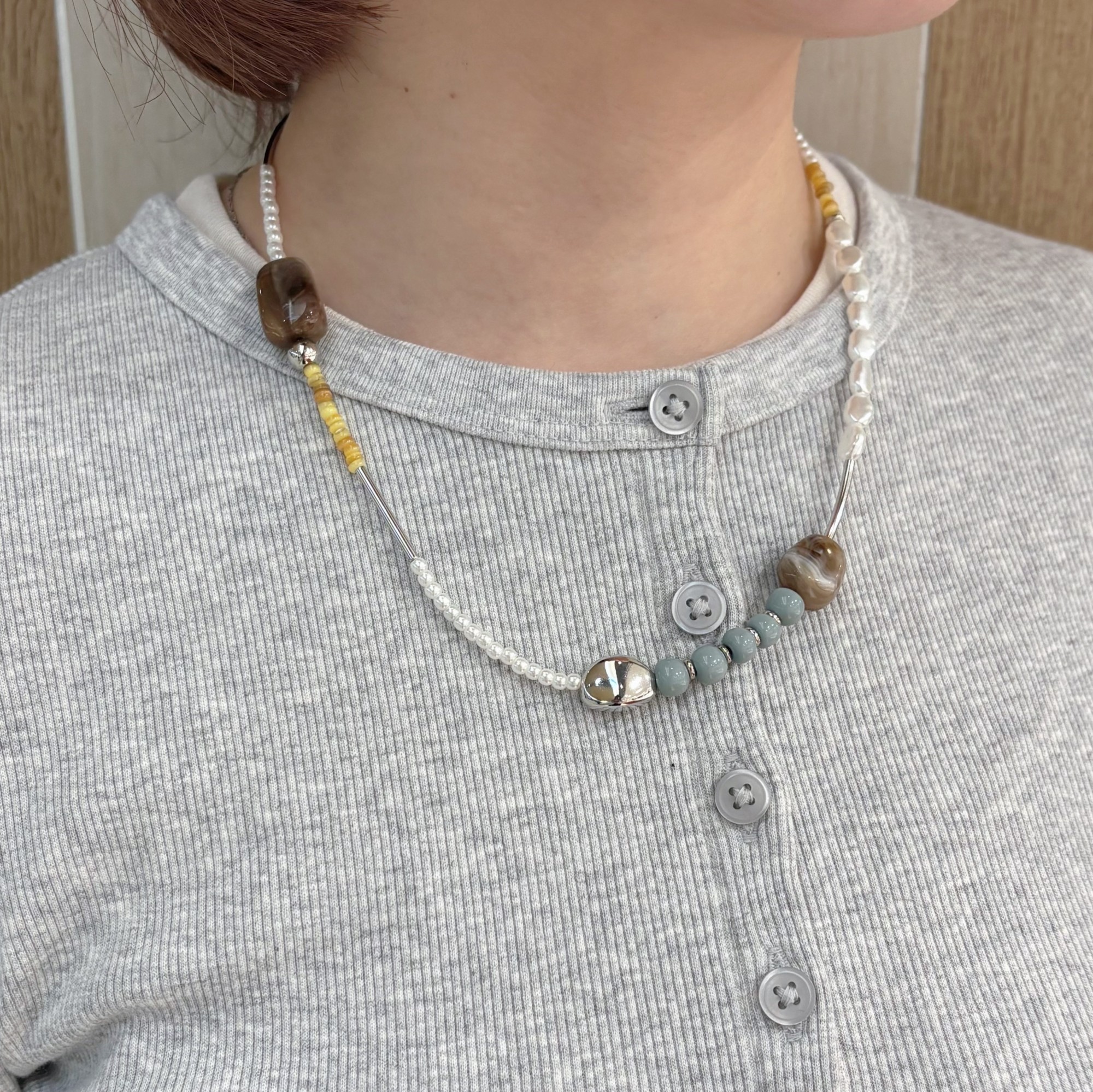 ビーズネックレス