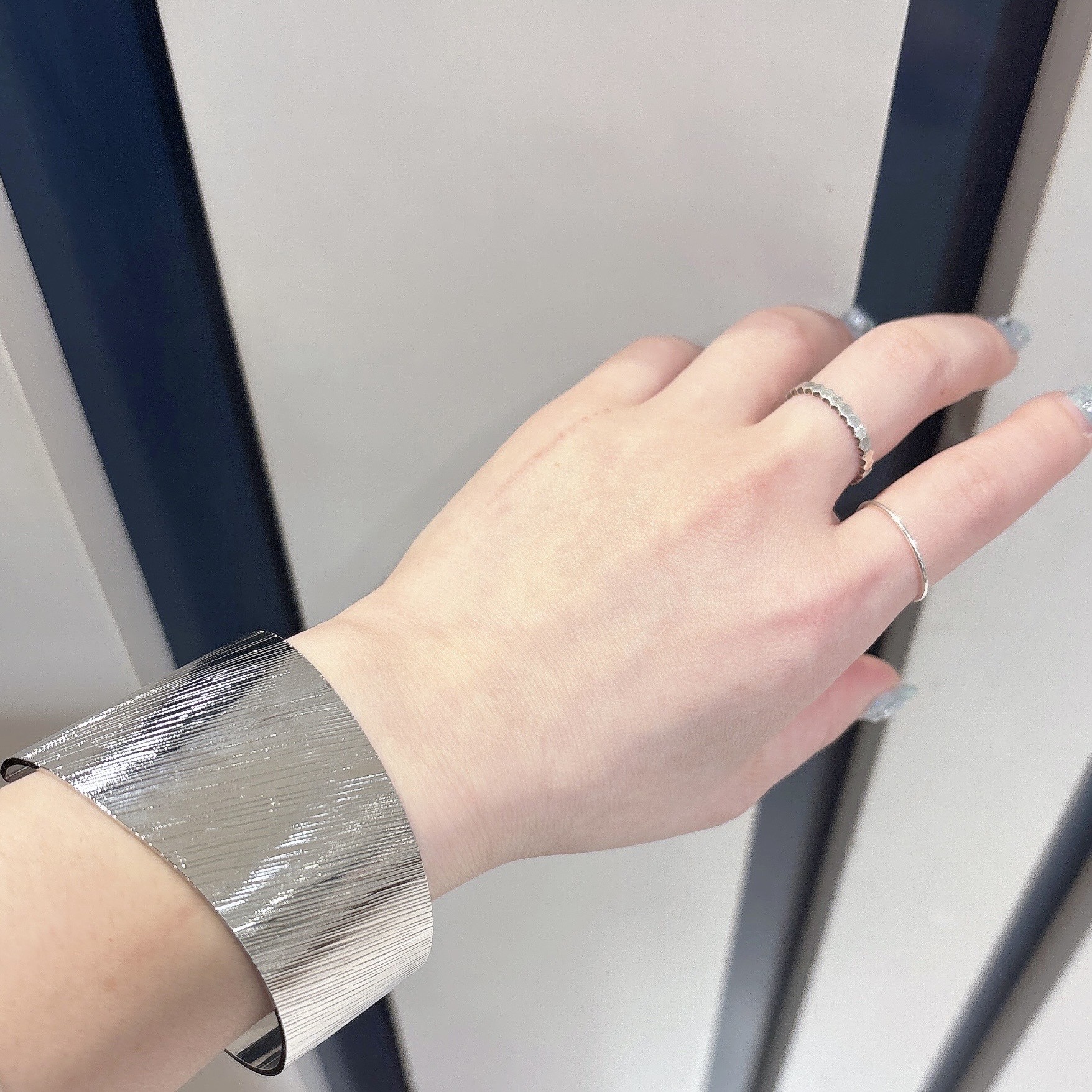 メタルバングル