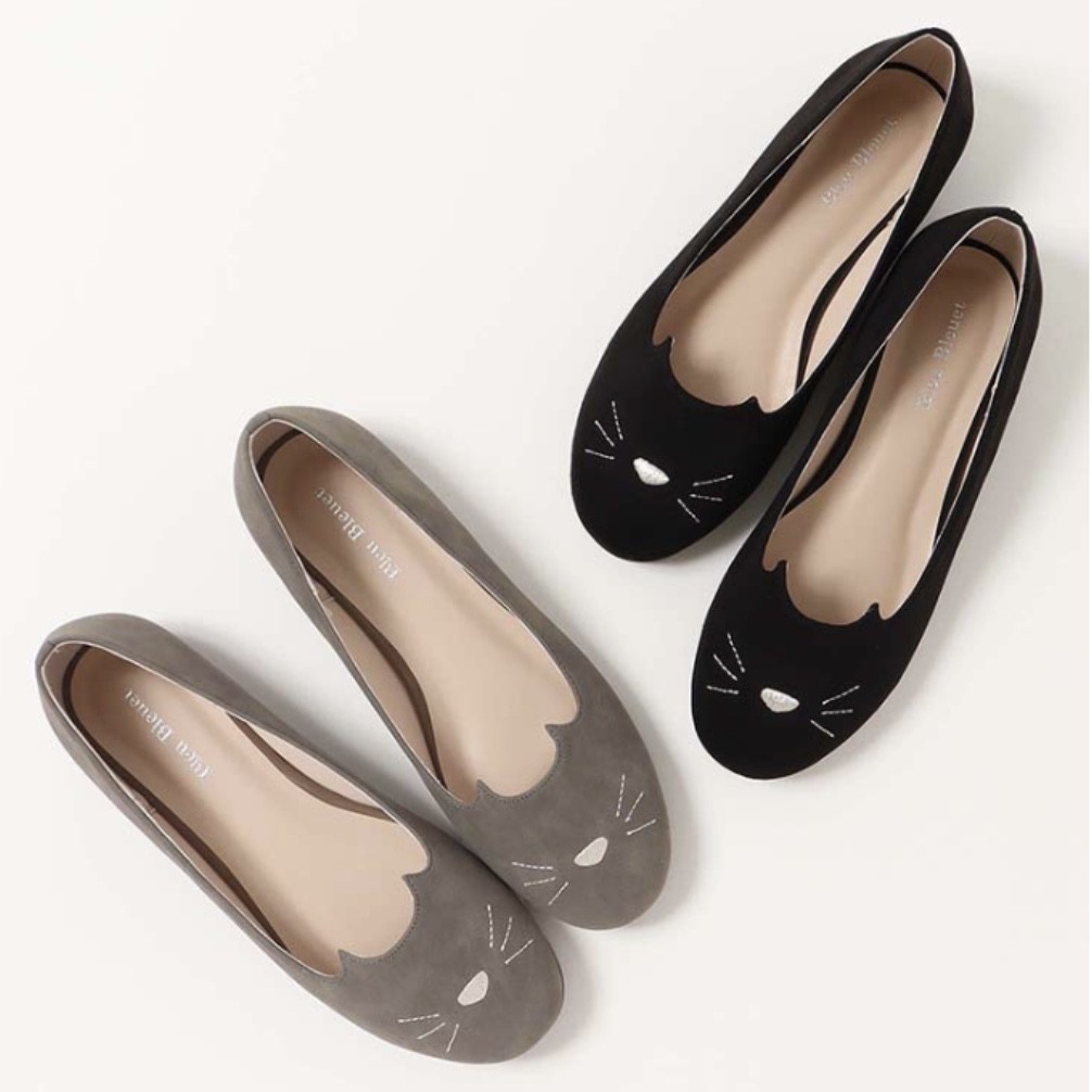 ねこ刺繍パンプス