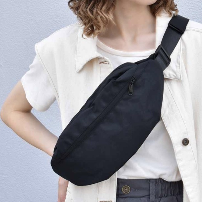 ボトル収納ショルダーボディバッグ