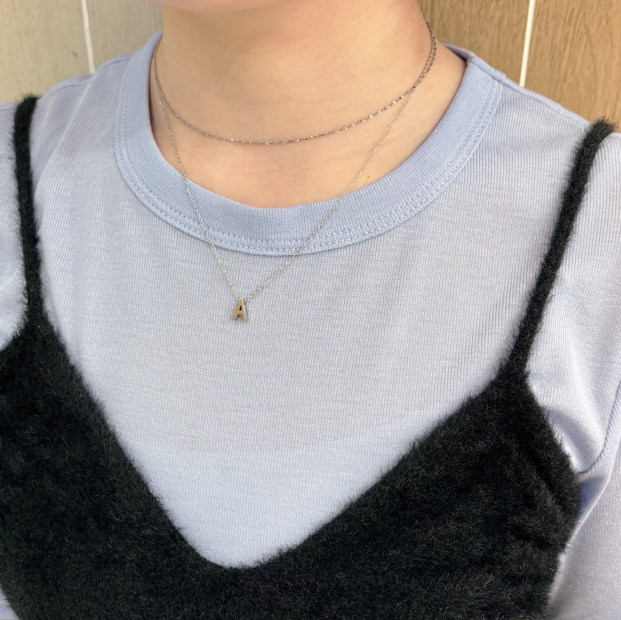 イニシャルネックレス