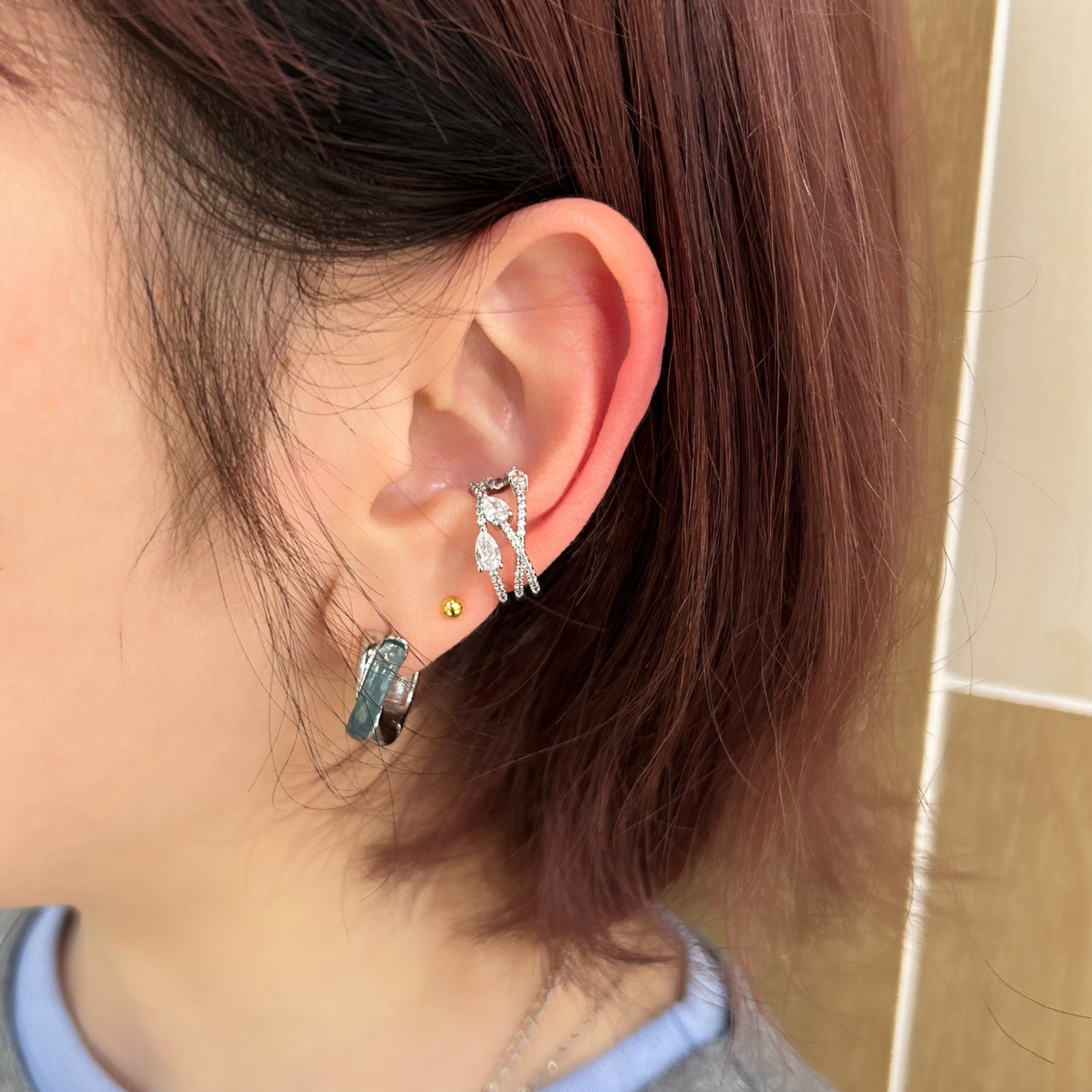 キュービックジルコニアストーンイヤーカフ